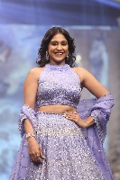 Regina Cassandra Photo Pictures